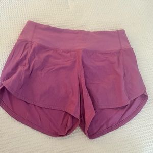 Lululemon Speed Up Mid-Rise Short Size 4